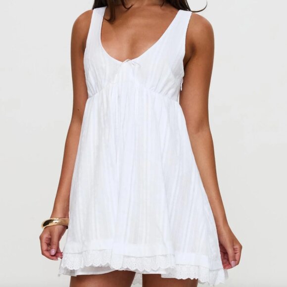 nelty mini dress white out & about in @princesspolly #pppartner code KRISTINE20 #princesspolly nelty mini dress white
